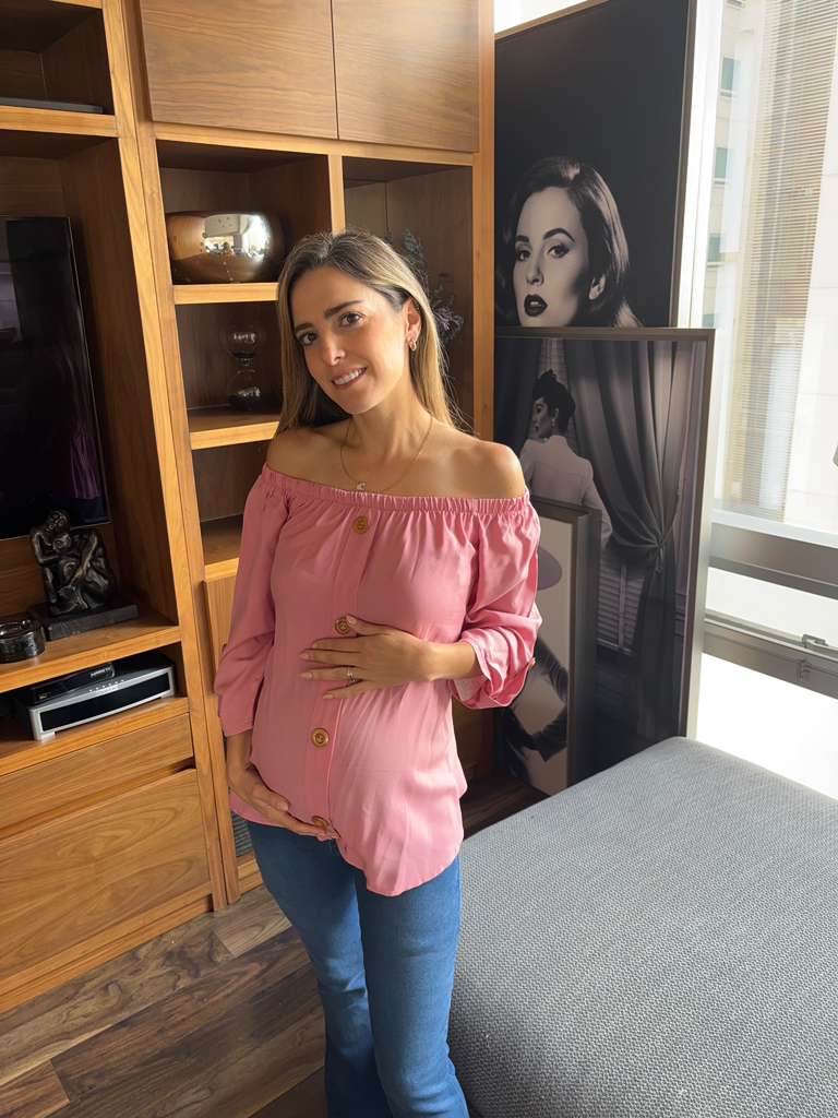 Blusa de maternidad con botones (varios colores)